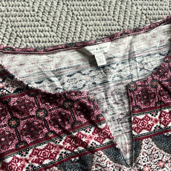 Lucky Brand top - Picture 2 of 6